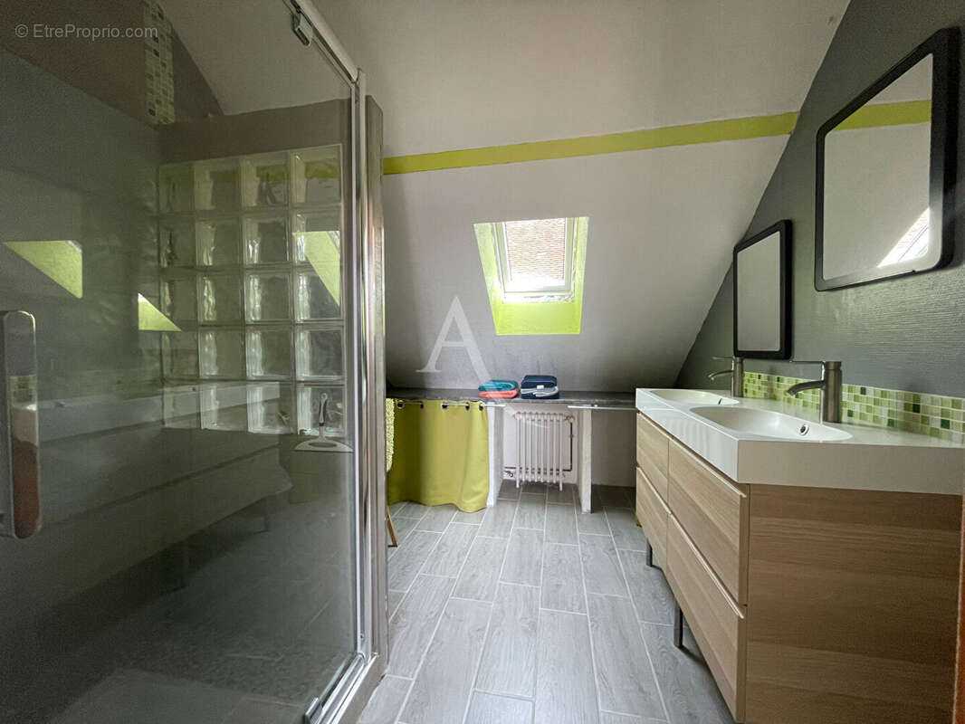 Maison à SAINT-JULIEN-DE-CHEDON