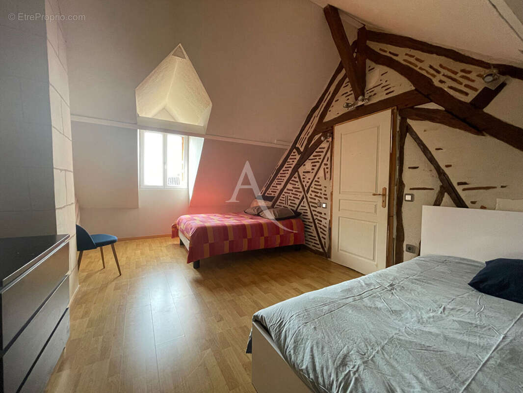 Maison à SAINT-JULIEN-DE-CHEDON