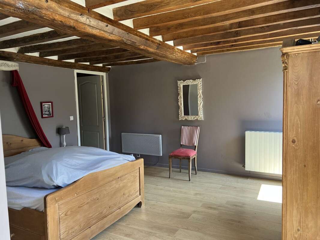 chambre 1 - Maison à LA LANDE-DE-LOUGE
