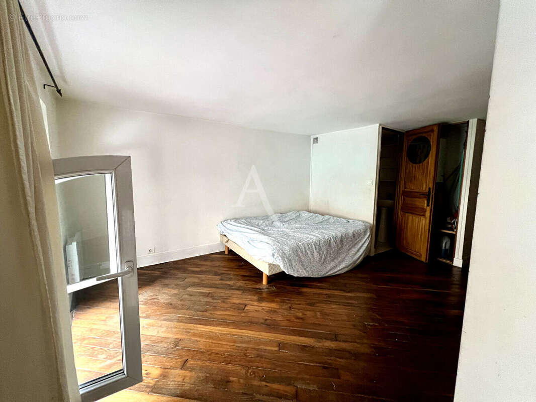 Appartement à PARIS-10E