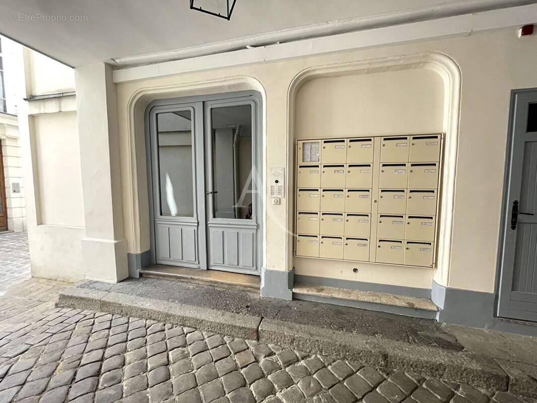 Appartement à PARIS-10E