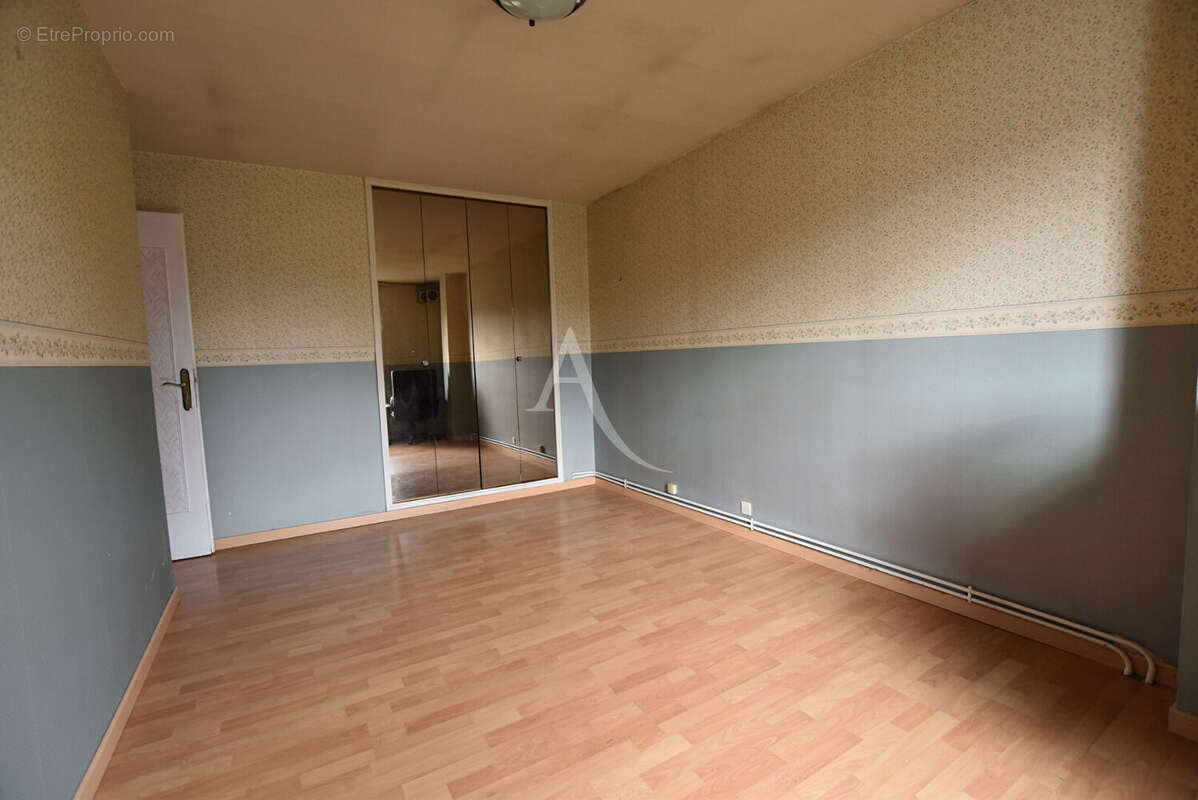 Maison à COMBS-LA-VILLE