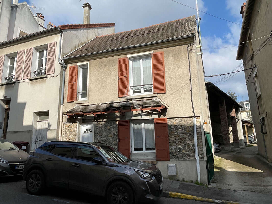 Maison à THORIGNY-SUR-MARNE