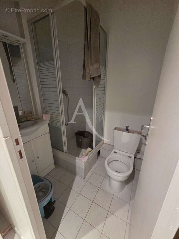 Commerce à PARIS-11E