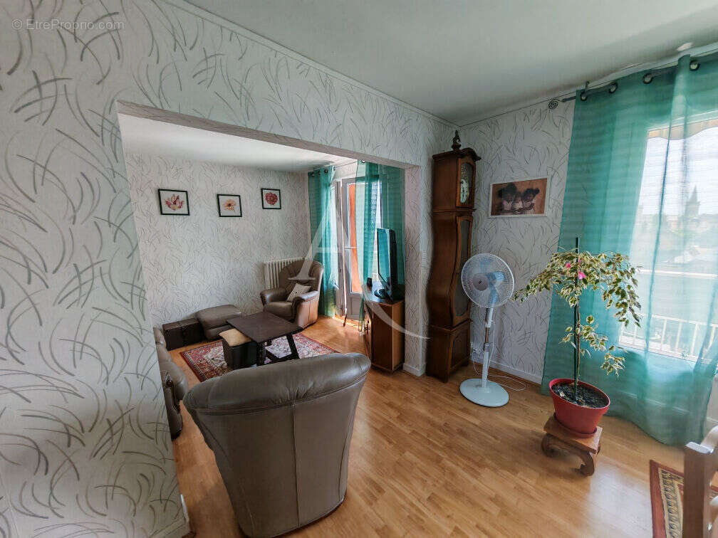 Appartement à FOURCHAMBAULT
