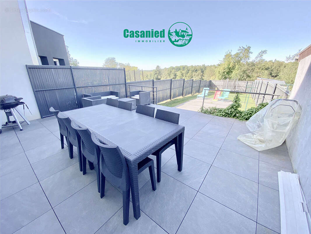 Maison à CHEMERY-LES-DEUX