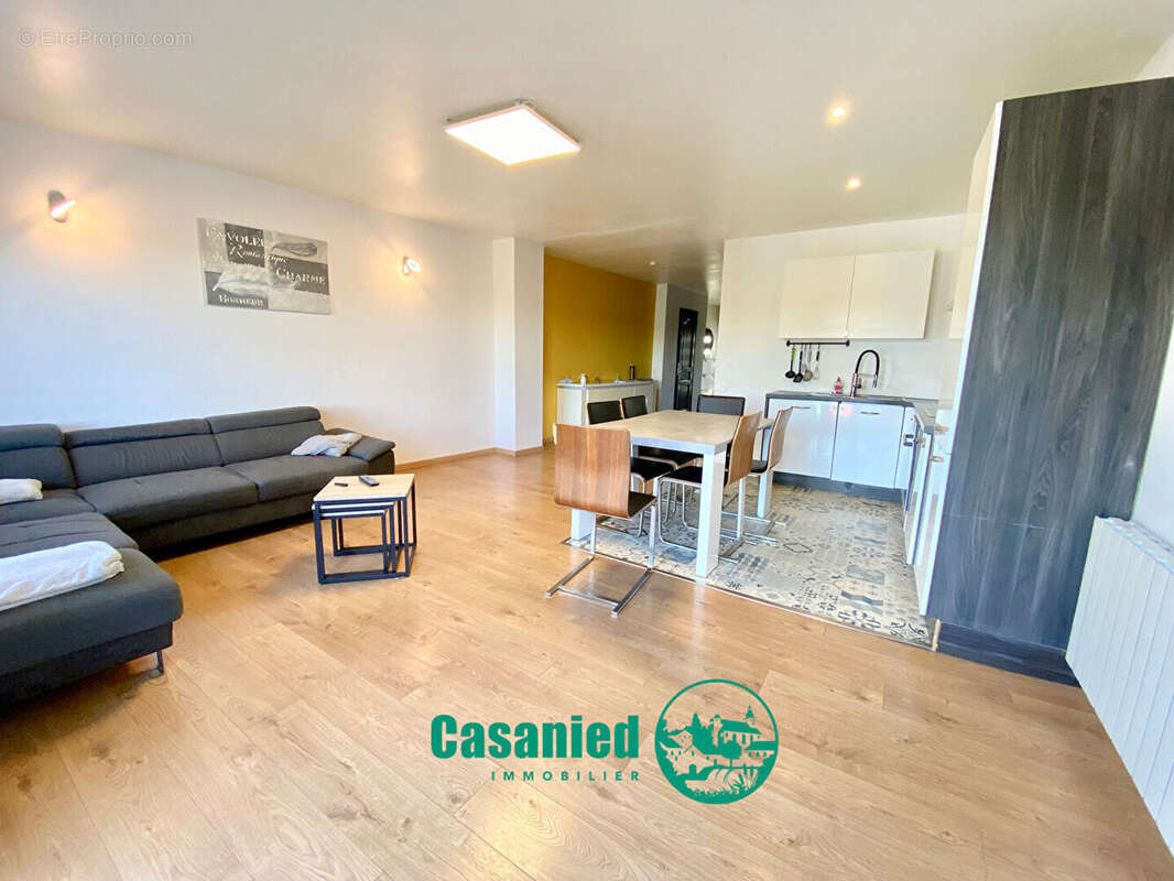 Maison à CHEMERY-LES-DEUX