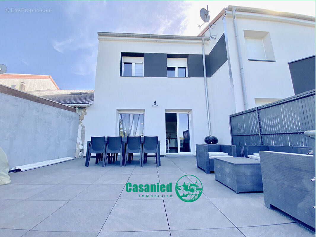 Maison à CHEMERY-LES-DEUX