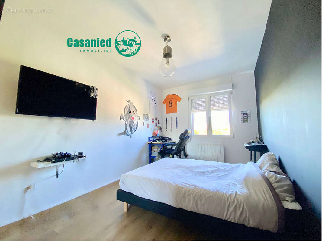 Maison à CHEMERY-LES-DEUX