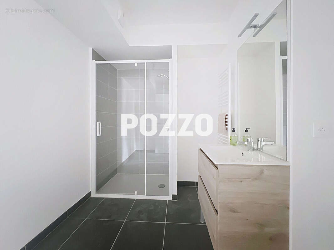 Appartement à FLEURY-SUR-ORNE