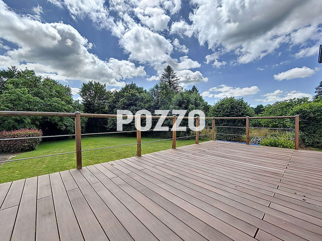 Maison à LA CHAPELLE-CECELIN