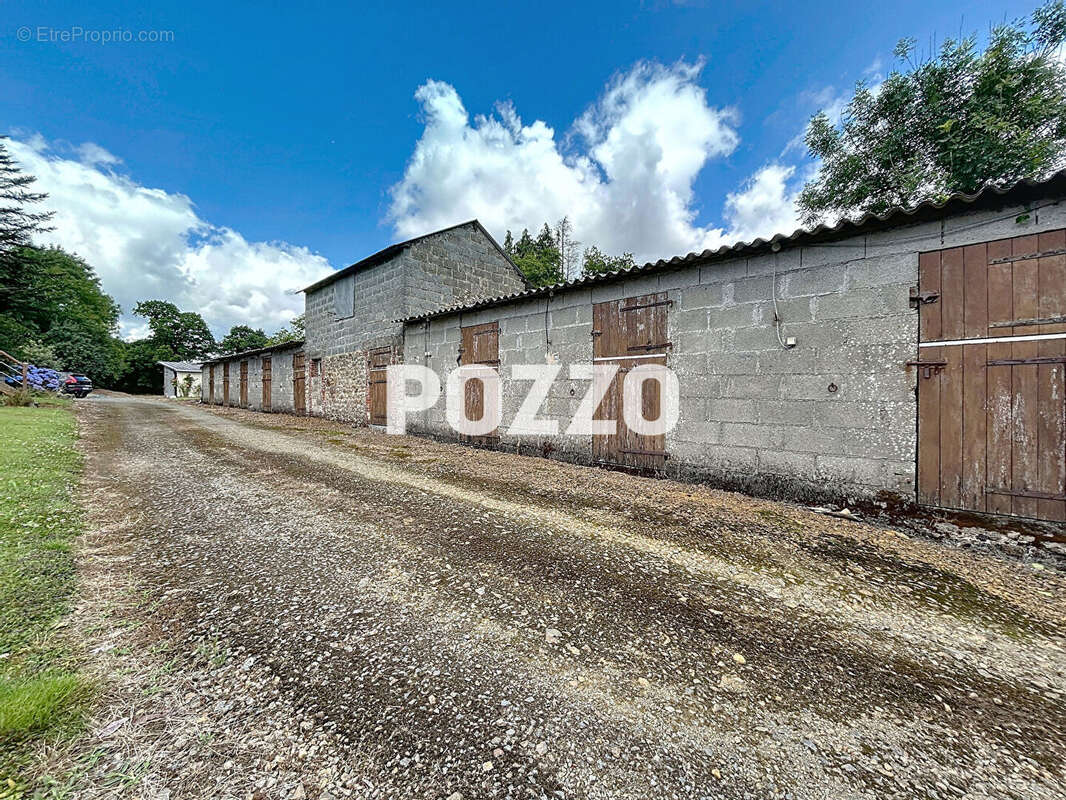 Maison à LA CHAPELLE-CECELIN