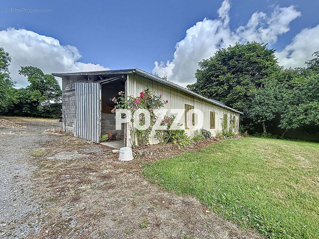 Maison à LA CHAPELLE-CECELIN