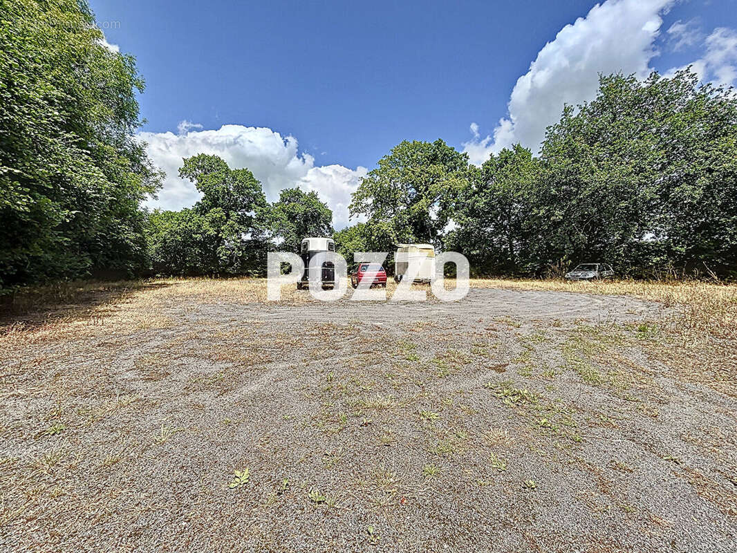 Maison à LA CHAPELLE-CECELIN