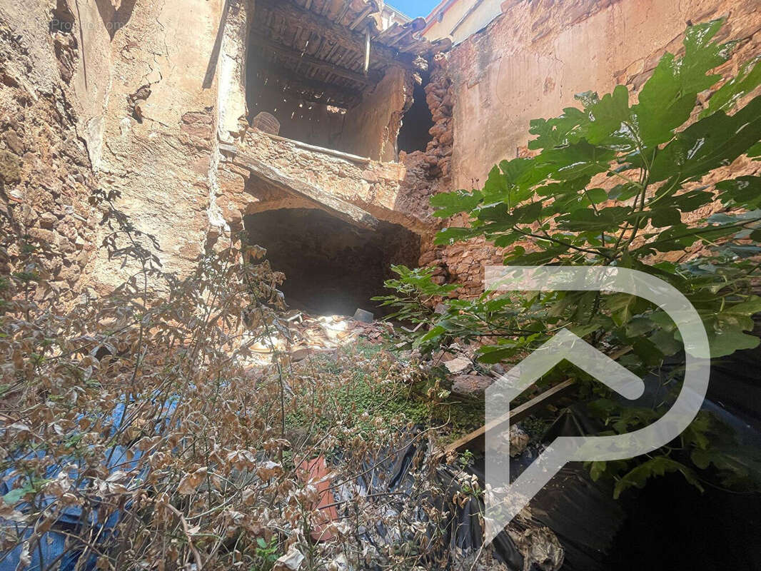 Maison à CAZEDARNES