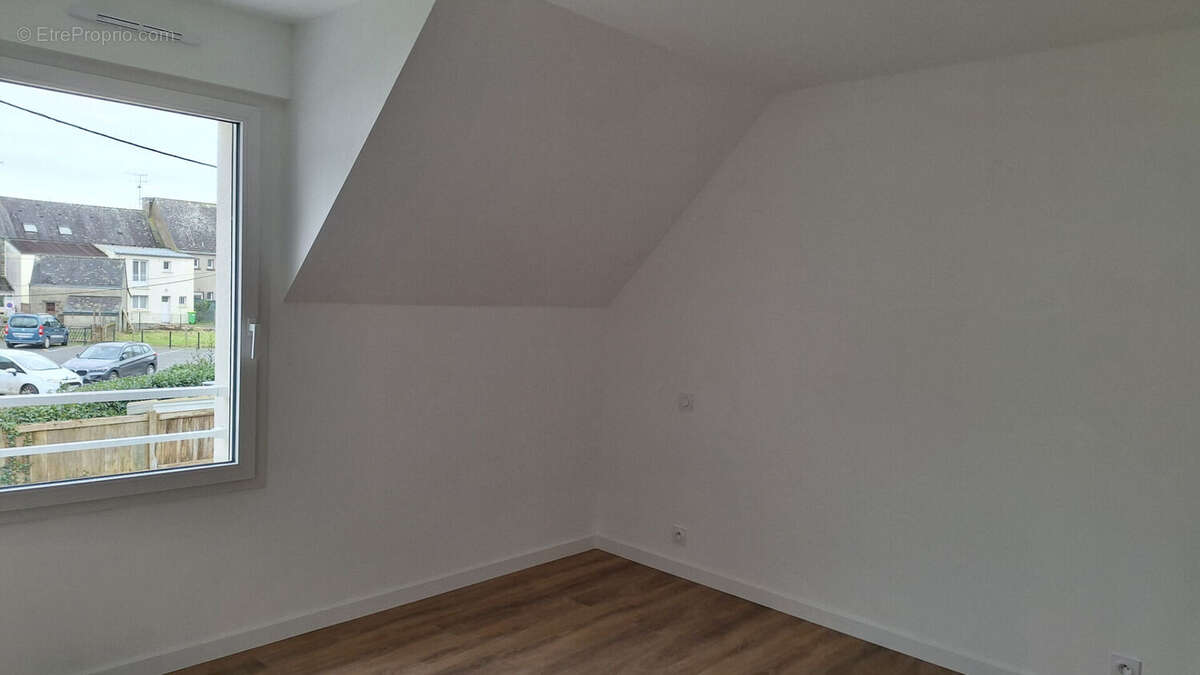 Maison à LA CHAPELLE-DES-MARAIS