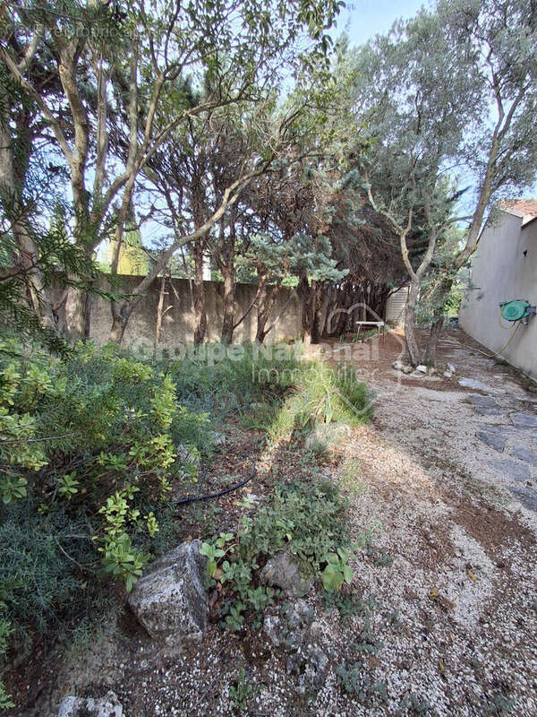 Maison à VILLENEUVE-LES-AVIGNON