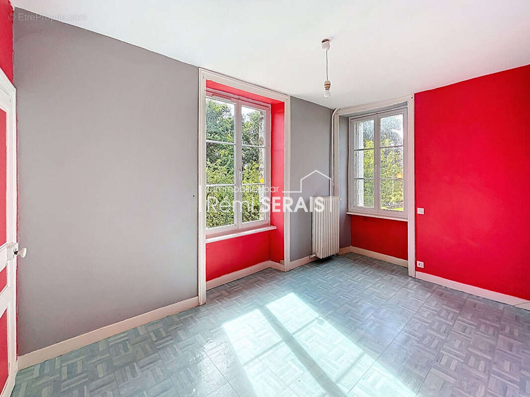 Maison à CONDE-SUR-NOIREAU