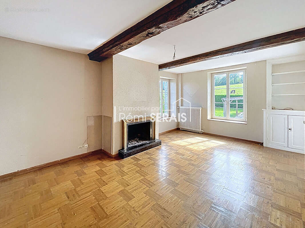 Maison à CONDE-SUR-NOIREAU