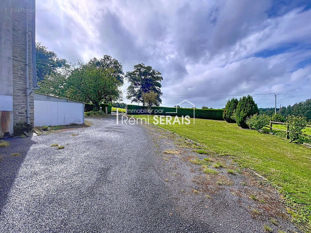 Maison à CONDE-SUR-NOIREAU