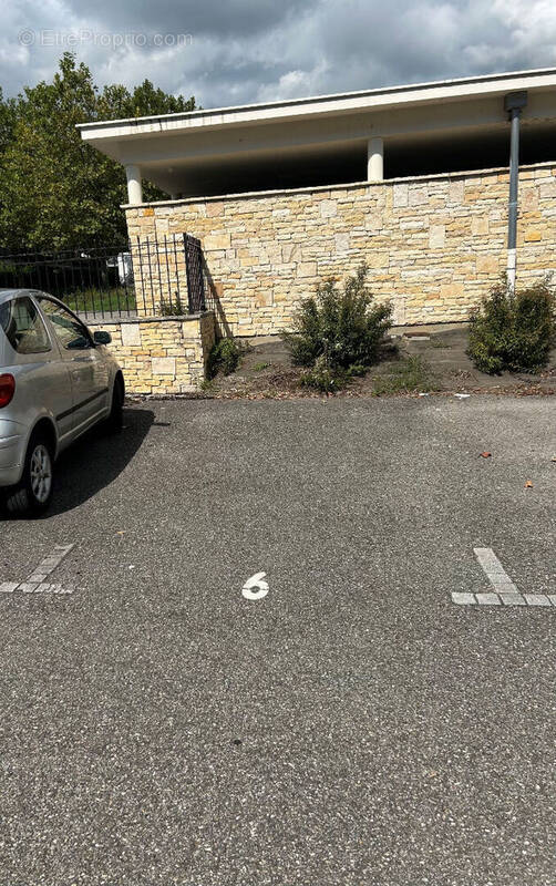 Parking à PREVESSIN-MOENS