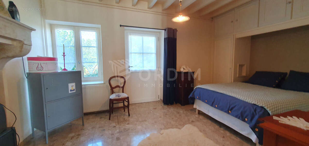 Maison à SUILLY-LA-TOUR