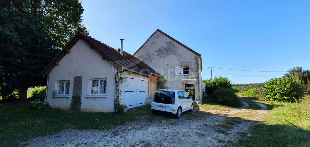 Maison à SUILLY-LA-TOUR