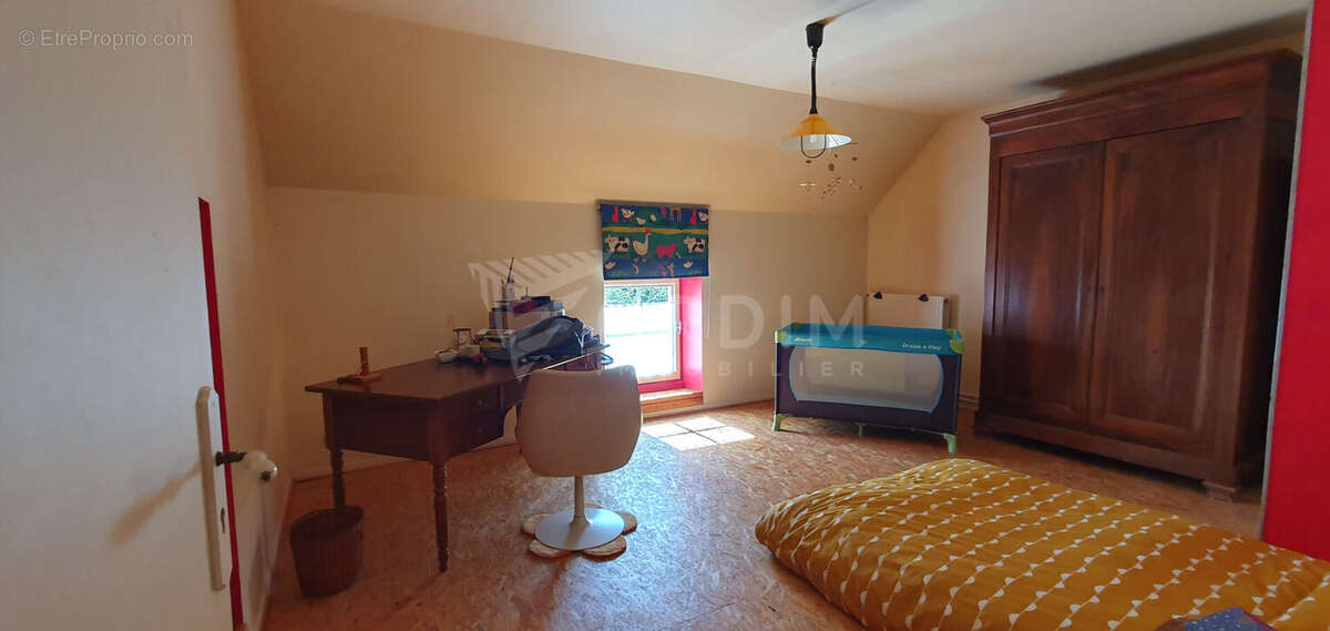 Maison à SUILLY-LA-TOUR