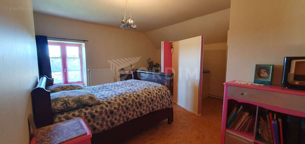 Maison à SUILLY-LA-TOUR