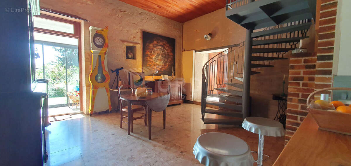 Maison à SUILLY-LA-TOUR