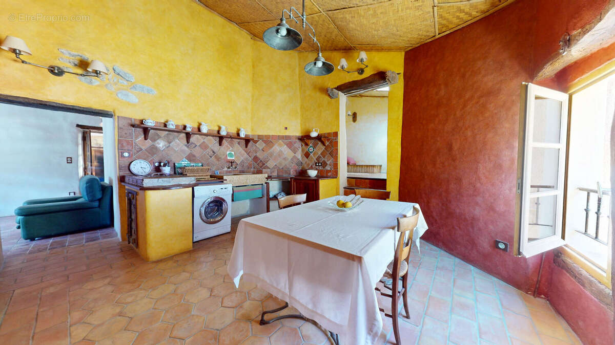 Maison à VAISON-LA-ROMAINE