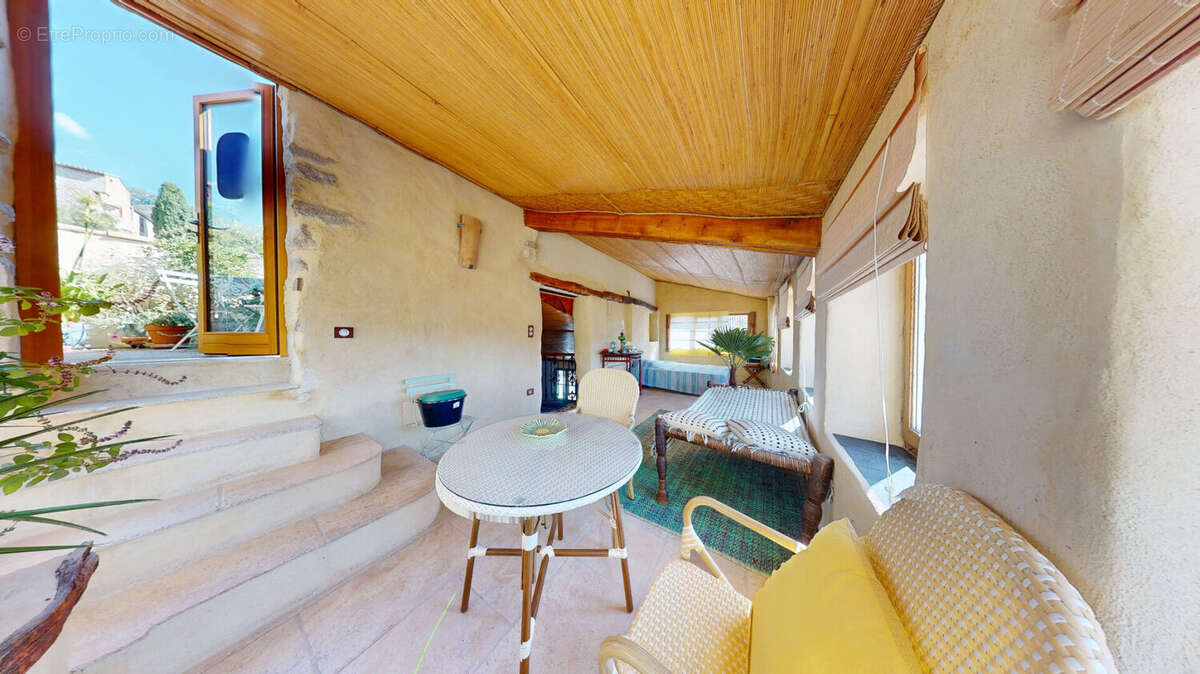 Maison à VAISON-LA-ROMAINE