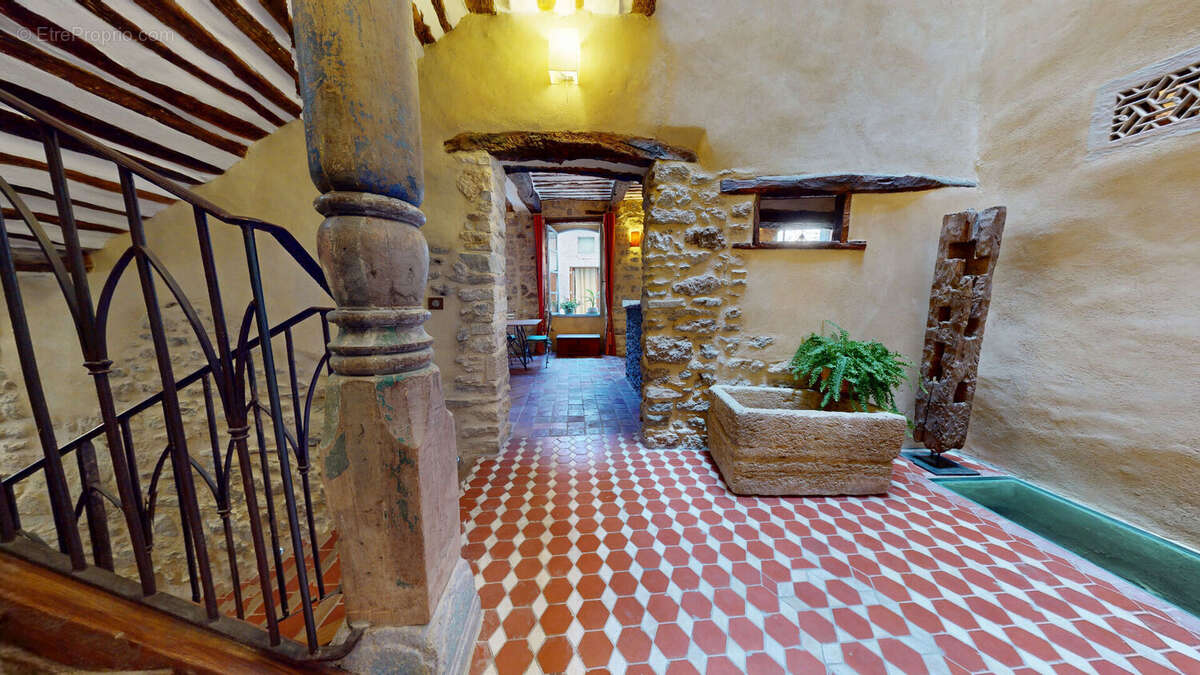 Maison à VAISON-LA-ROMAINE