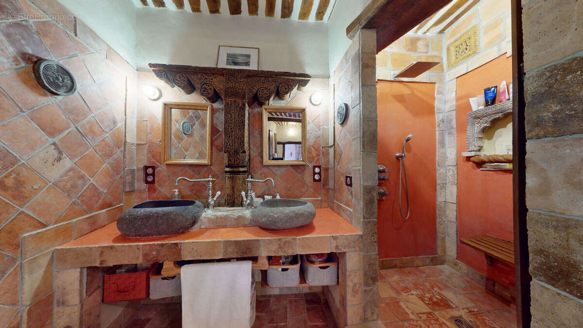 Maison à VAISON-LA-ROMAINE