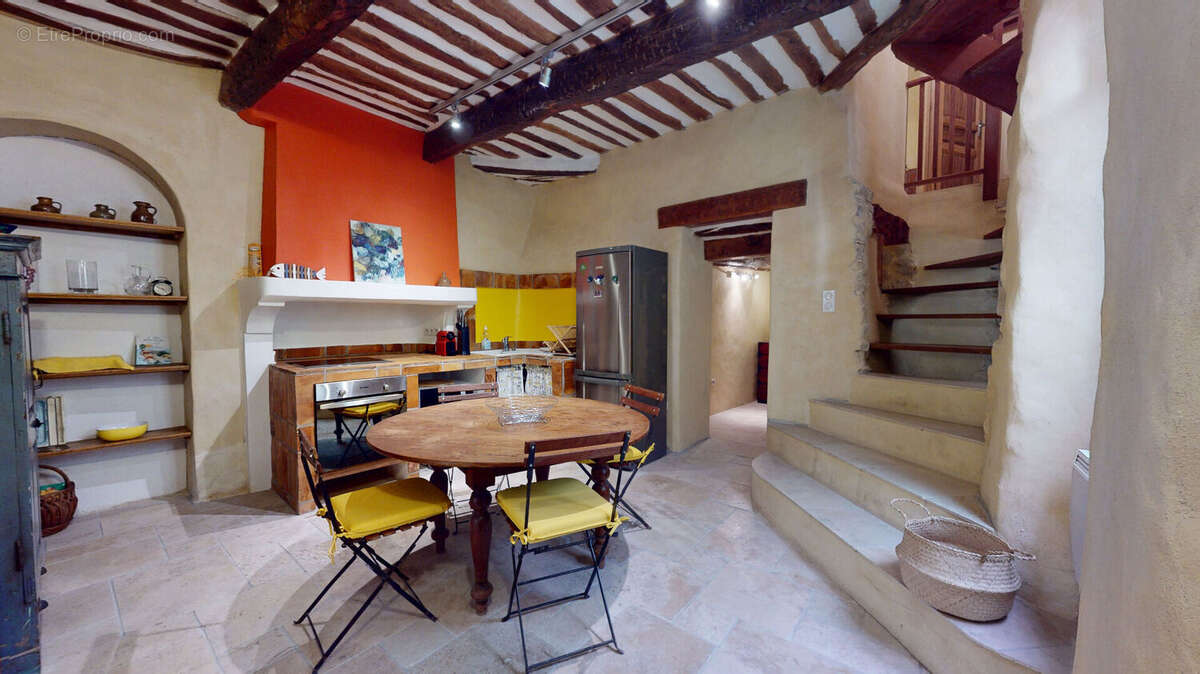 Maison à VAISON-LA-ROMAINE