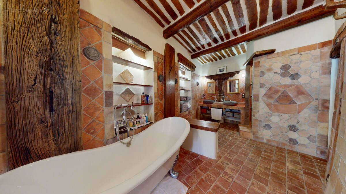 Maison à VAISON-LA-ROMAINE