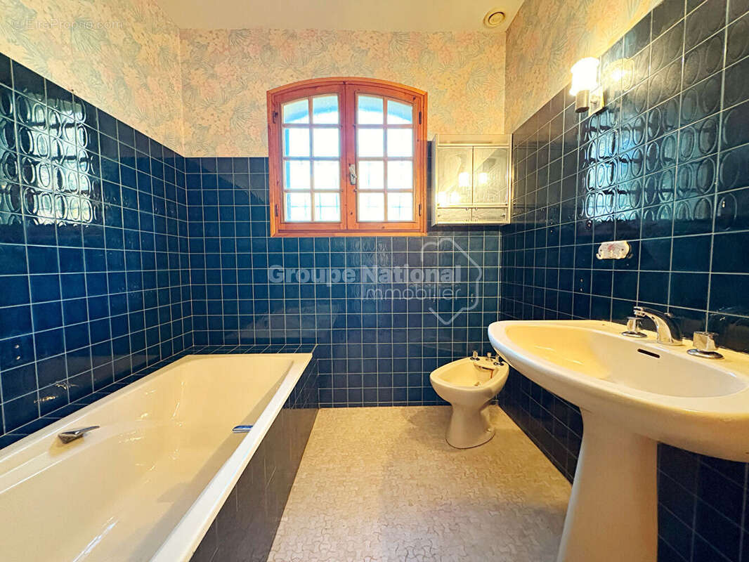 Maison à PELISSANNE