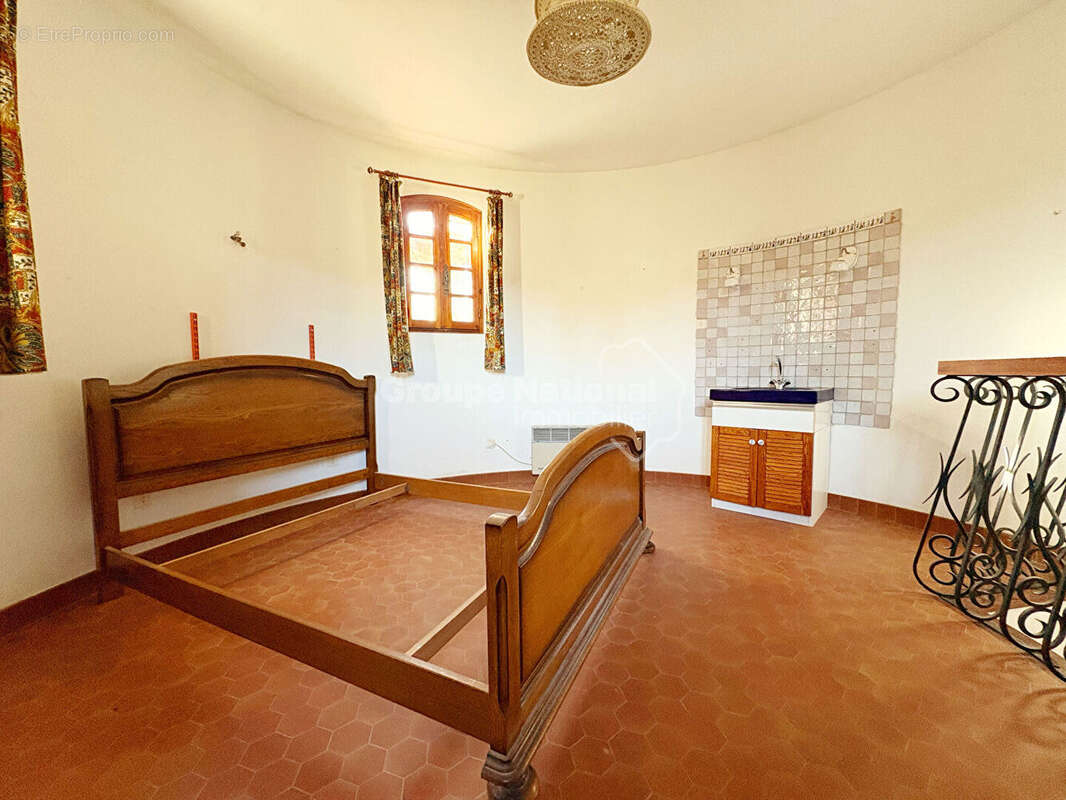 Maison à PELISSANNE