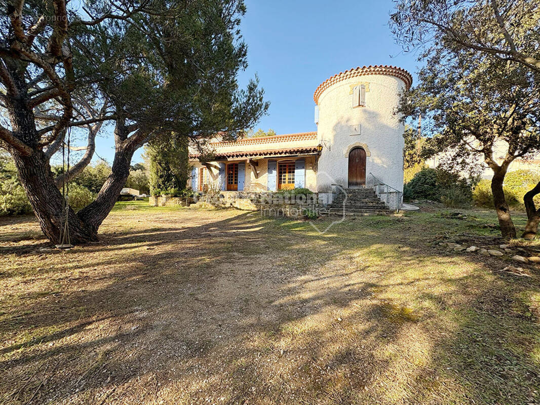 Maison à PELISSANNE