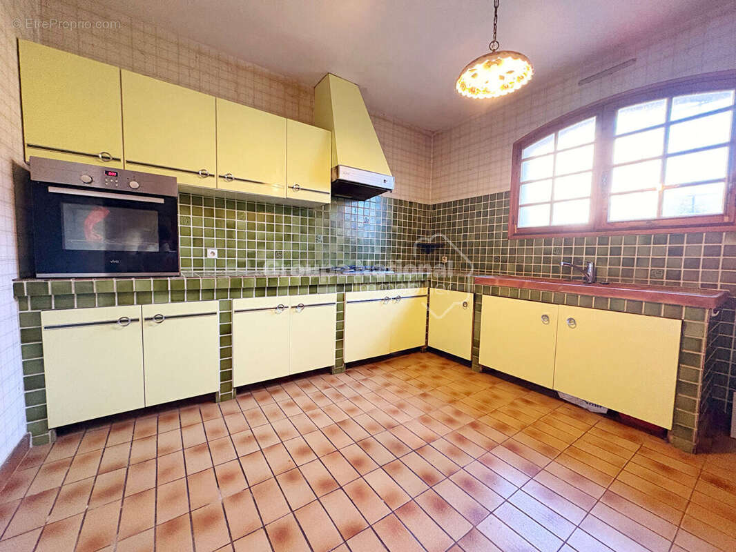 Maison à PELISSANNE