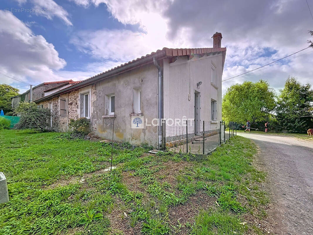 Maison à BEAULIEU-SOUS-PARTHENAY