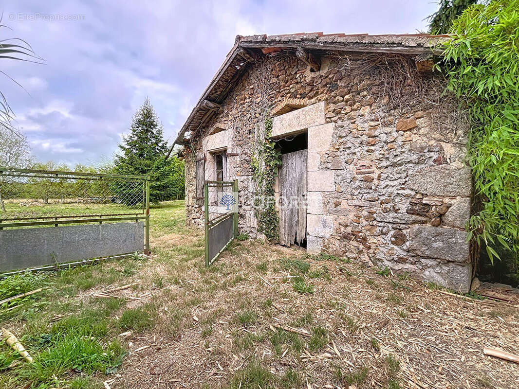 Maison à BEAULIEU-SOUS-PARTHENAY