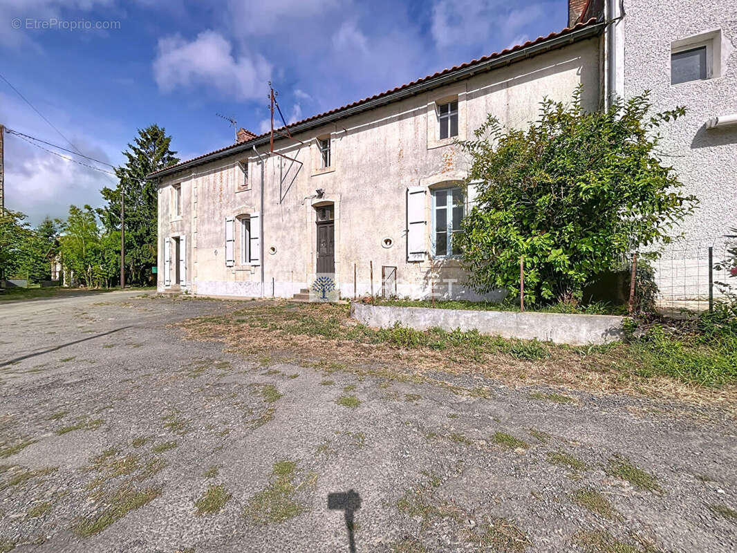 Maison à BEAULIEU-SOUS-PARTHENAY