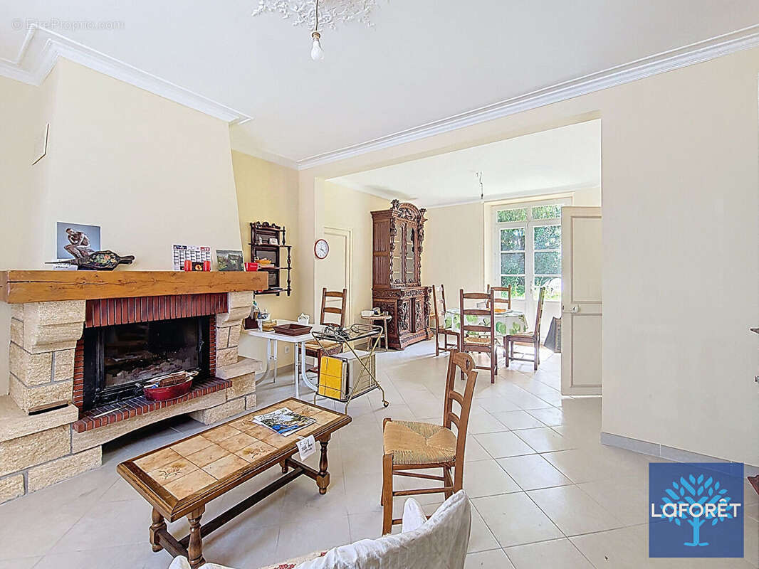 Maison à MORIGNY-CHAMPIGNY