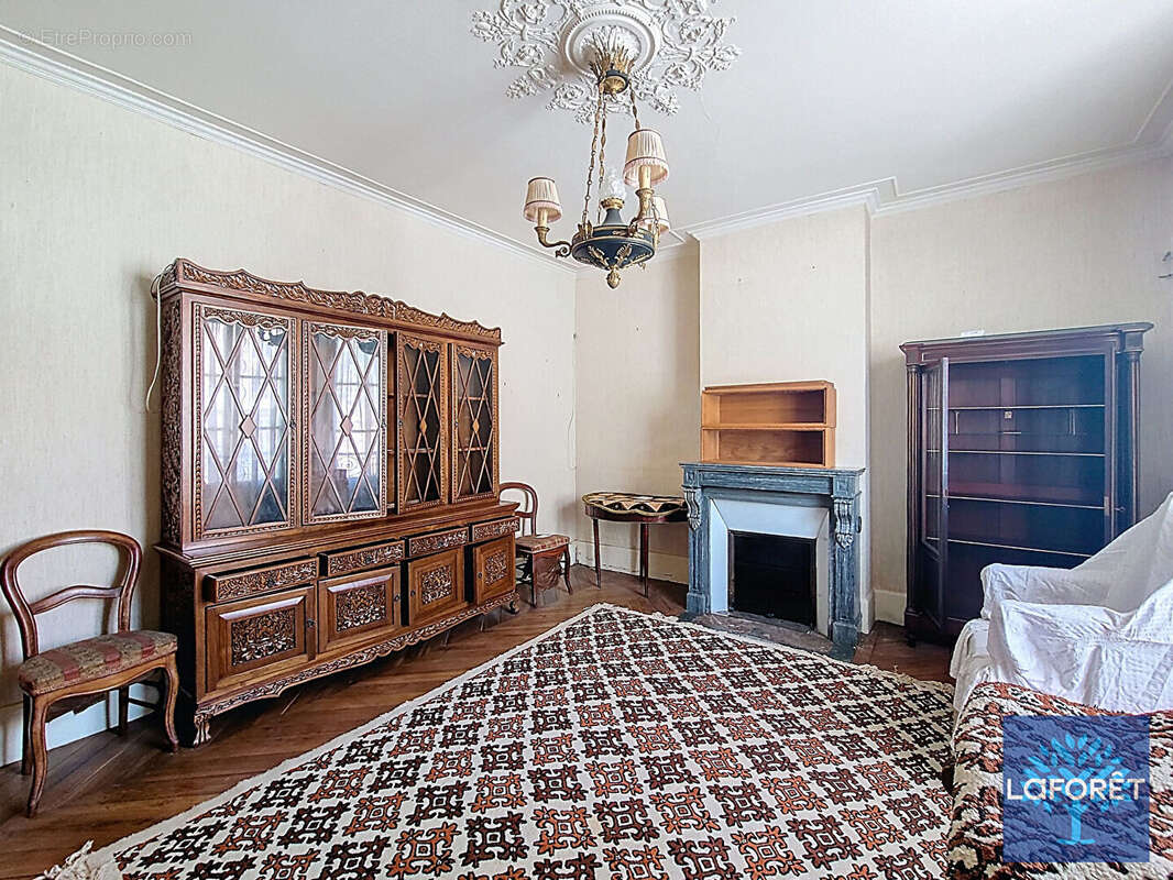 Maison à MORIGNY-CHAMPIGNY