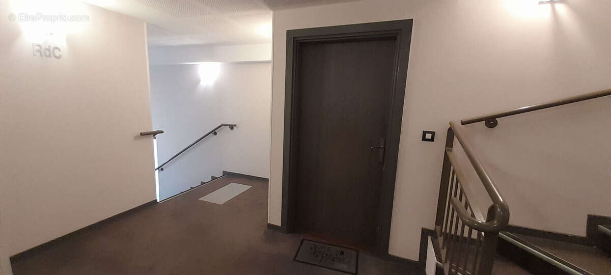Appartement à SAULX-LES-CHARTREUX