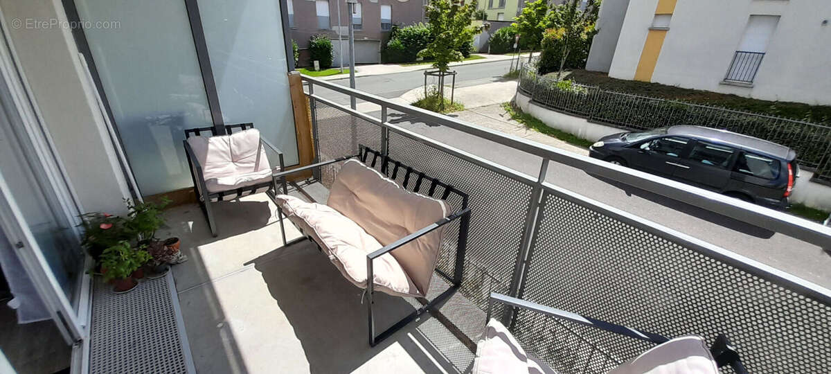 Appartement à SAULX-LES-CHARTREUX