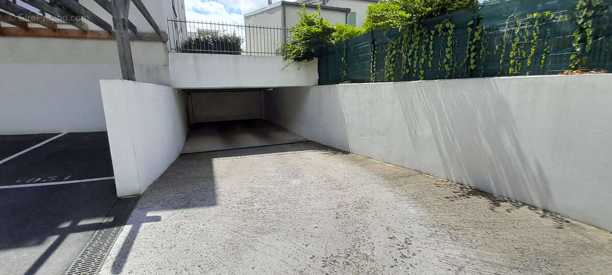 Appartement à SAULX-LES-CHARTREUX