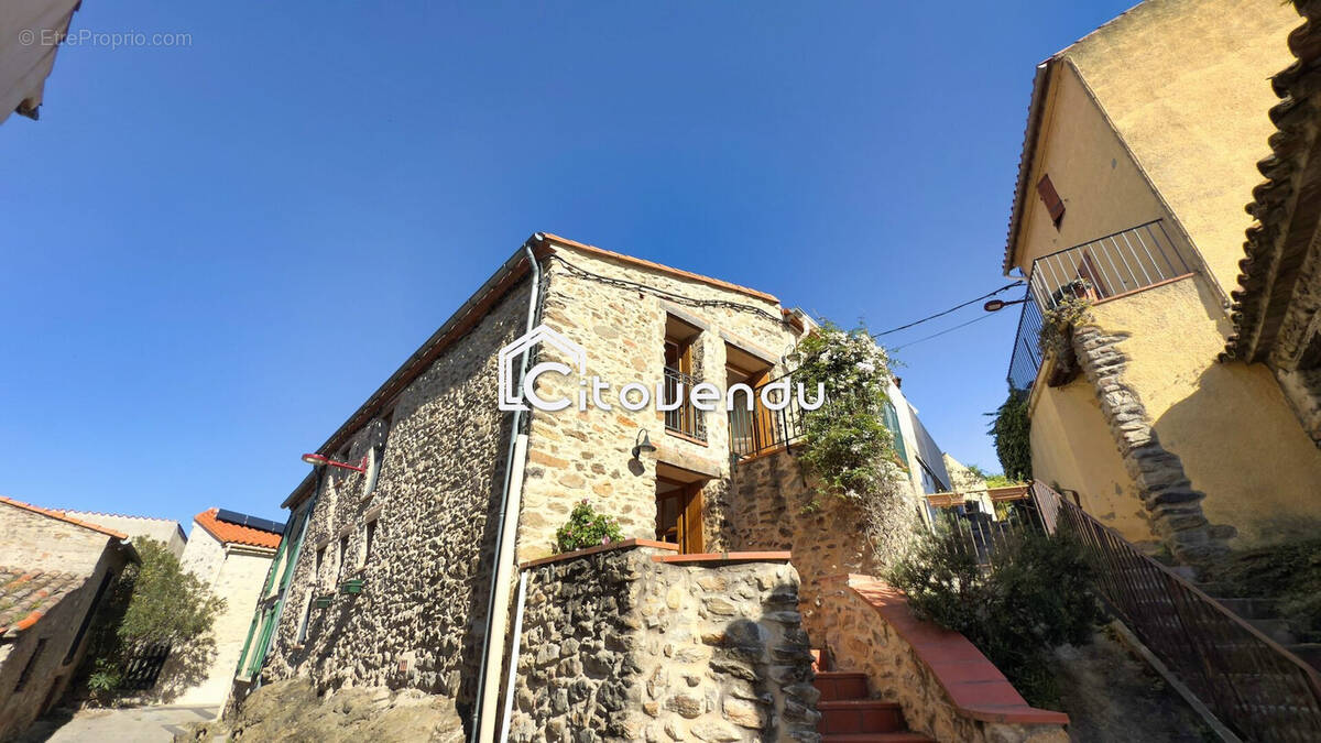 Maison à MONTESQUIEU-DES-ALBERES