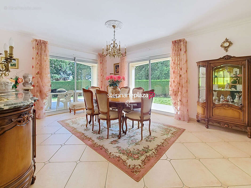 Maison à MESCHERS-SUR-GIRONDE